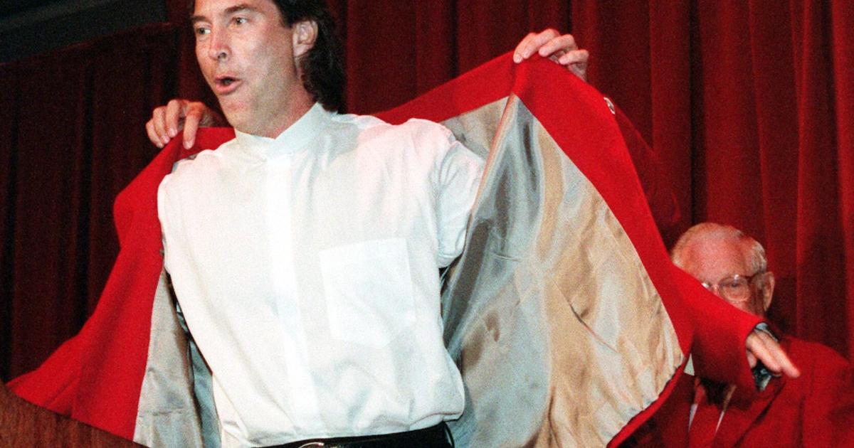 From 1995: Drake Hogestyn gets Red Coat