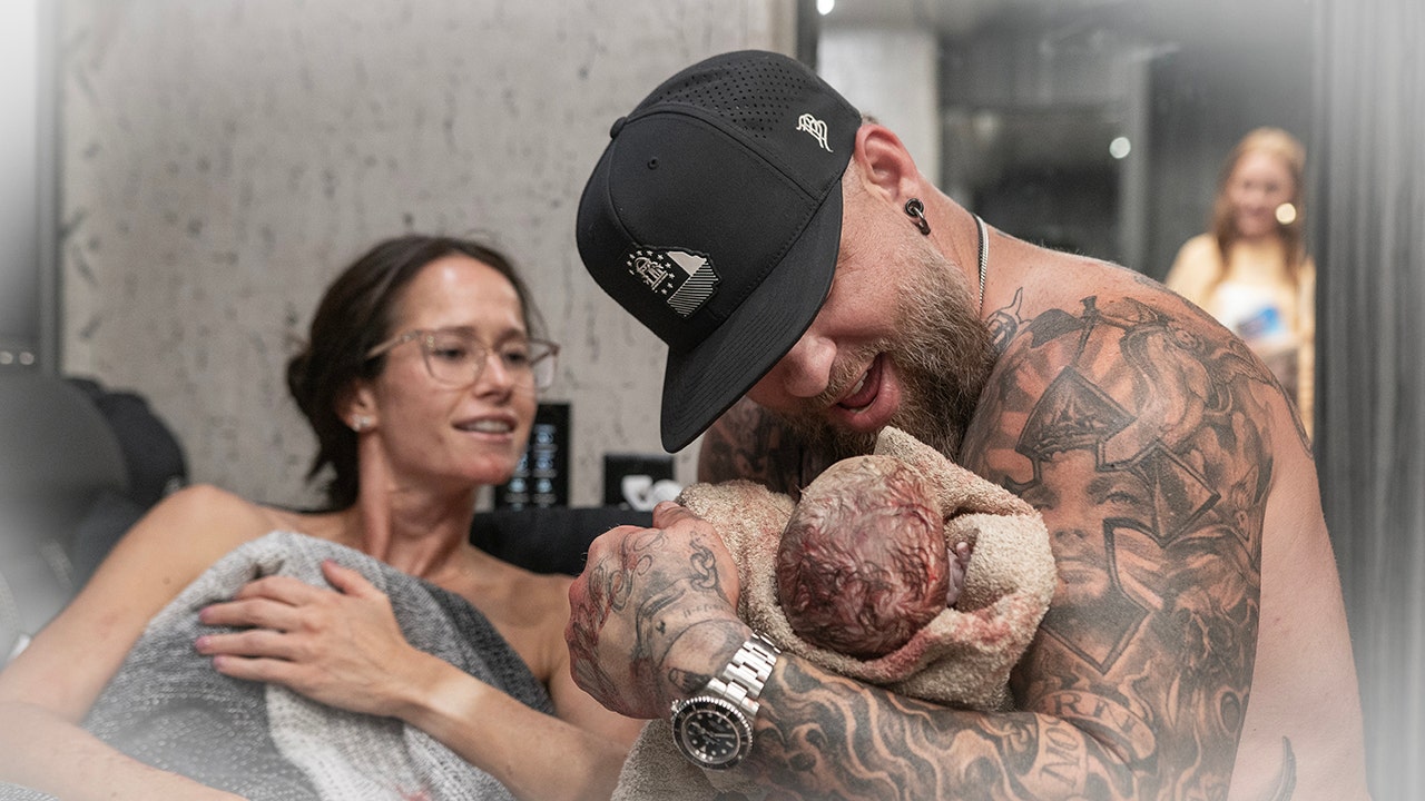 Brantley Gilbert's wife gives birth to their baby on a tour bus