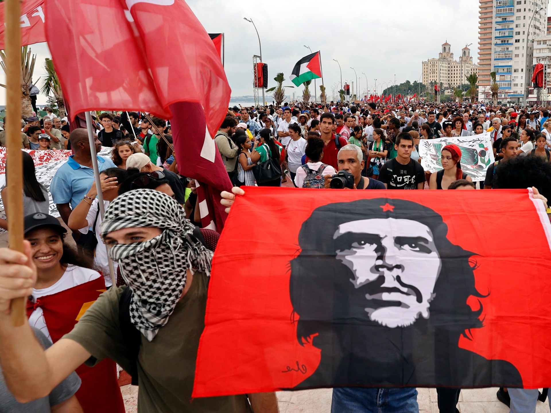 Cuban president leads pro-Palestinian march in Havana | Israel-Palestine conflict News