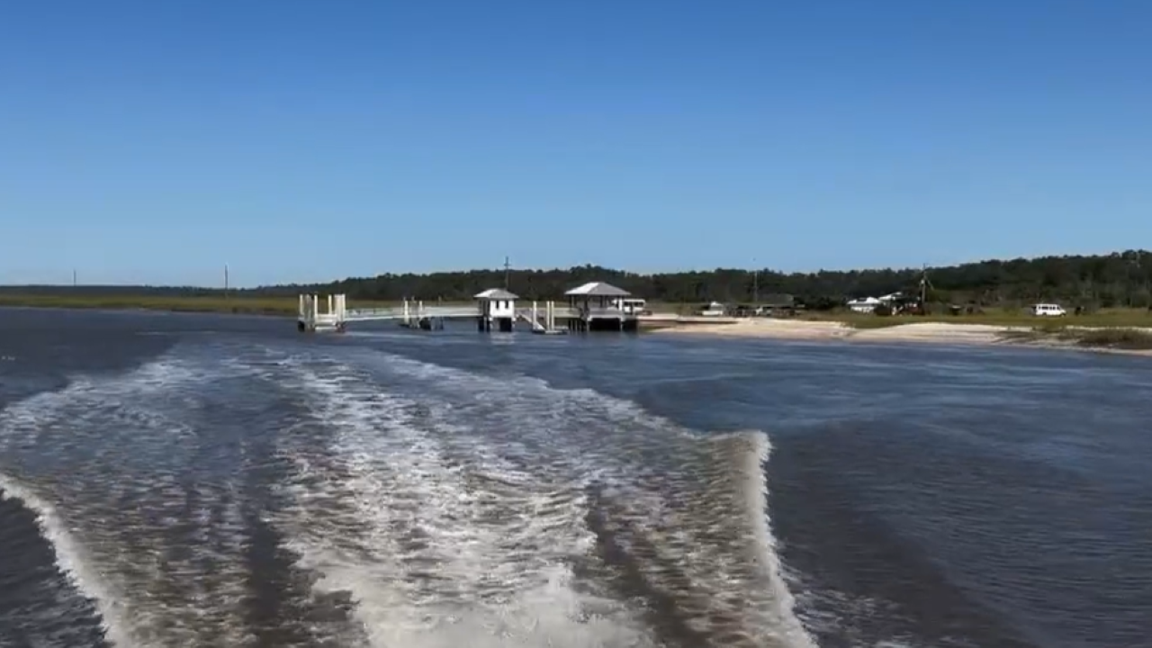 Ferry dock collapse on Sapelo Island kills 7 people, injures several others