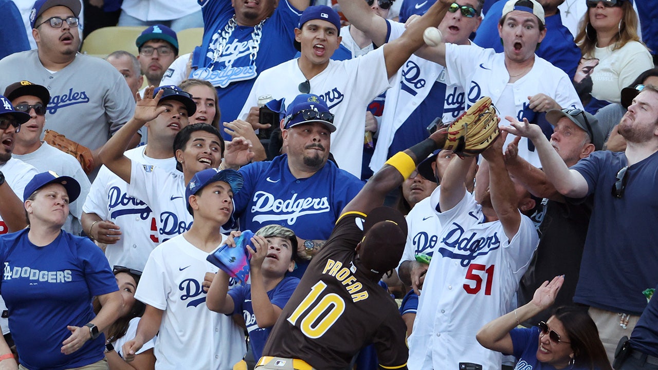 Padres' Jurickson Profar robs Mookie Betts of home run, stuns Dodgers fans