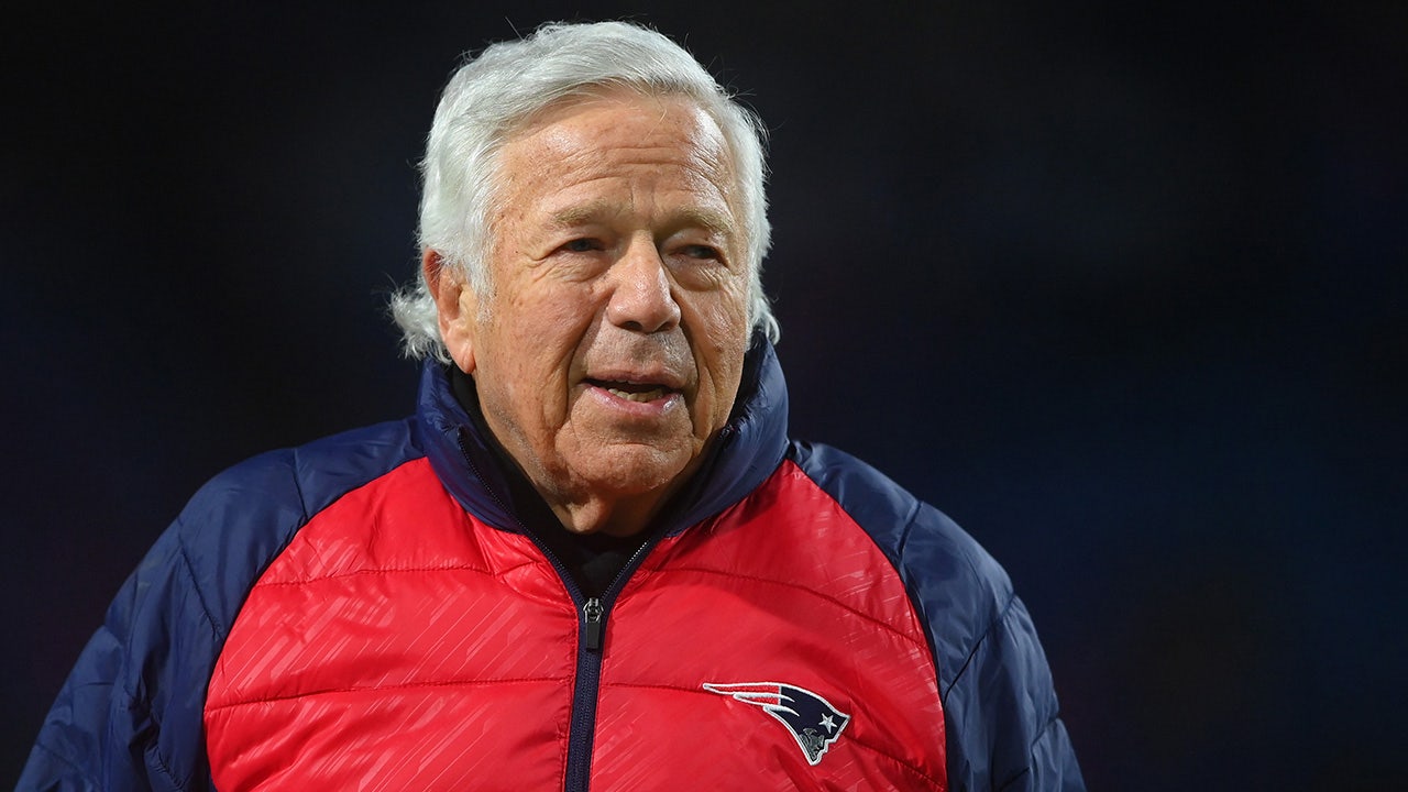 Patriots owner Robert Kraft reveals how Tom Brady broke the news of his departure from team