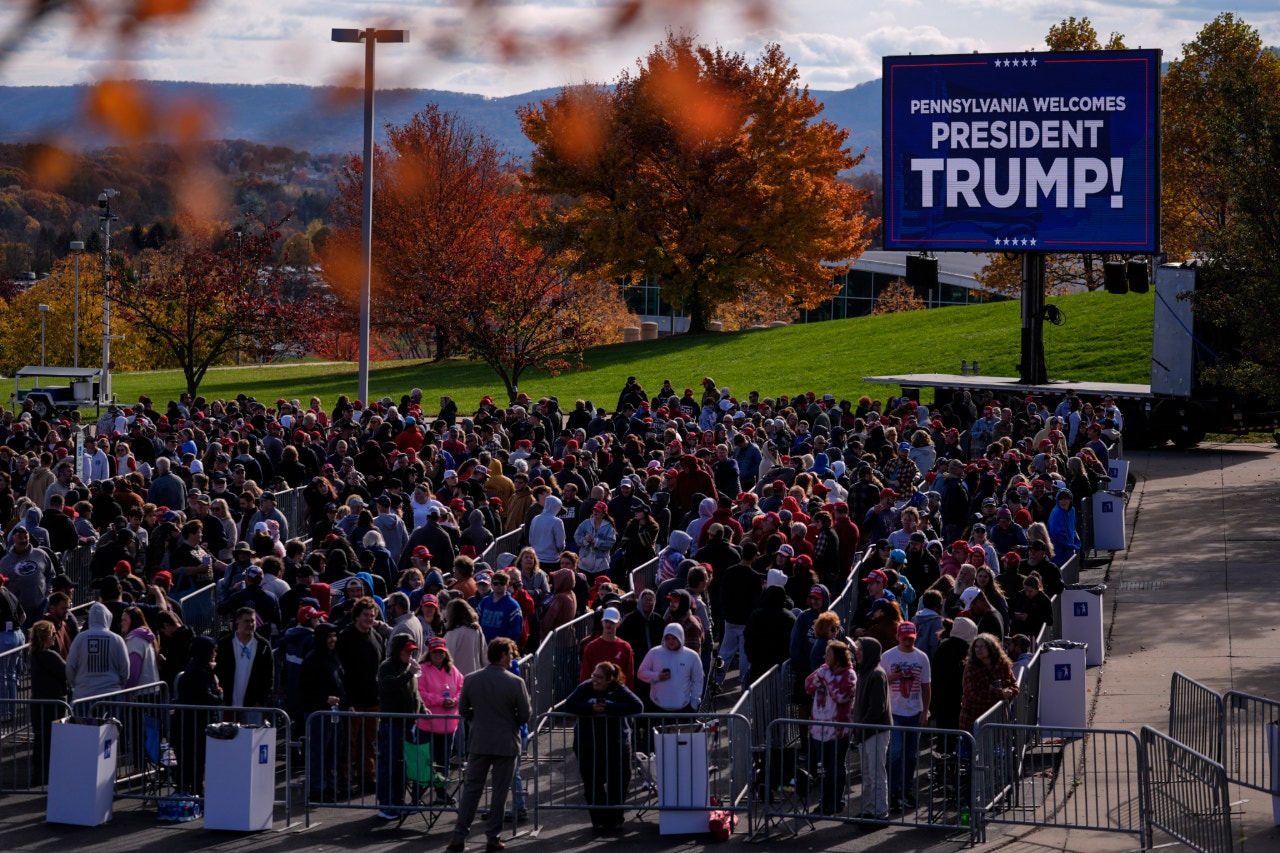 Trump vows in Pennsylvania rally to slash gas prices, lift LNG pause, and 'frack, frack, frack'