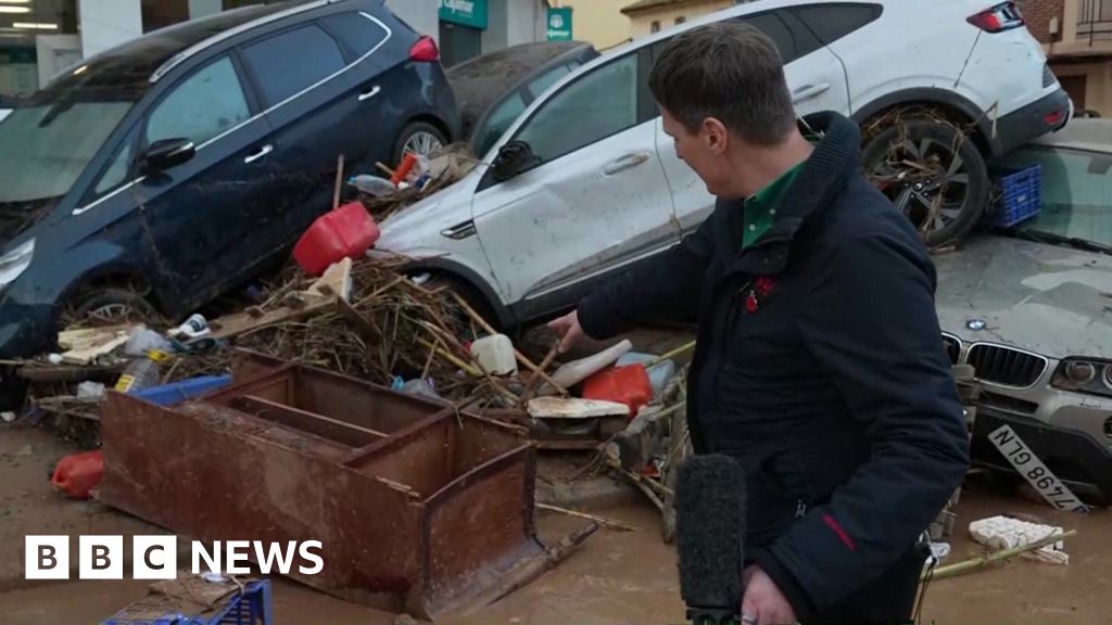 Valencia floods aftermath like 'something out a disaster movie'