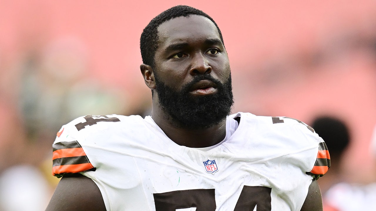 Browns lineman reveals tragic stillbirth of son: 'Worst moment of my life'