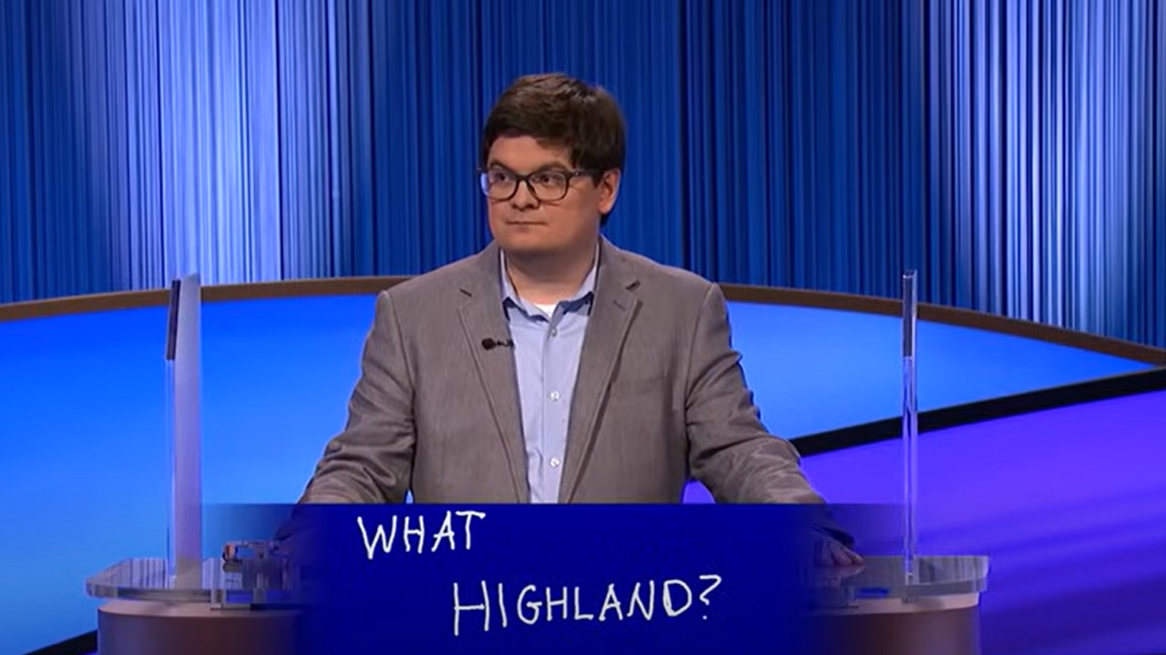 'Jeopardy!' fans left angry and confused after host accepts incorrect answer