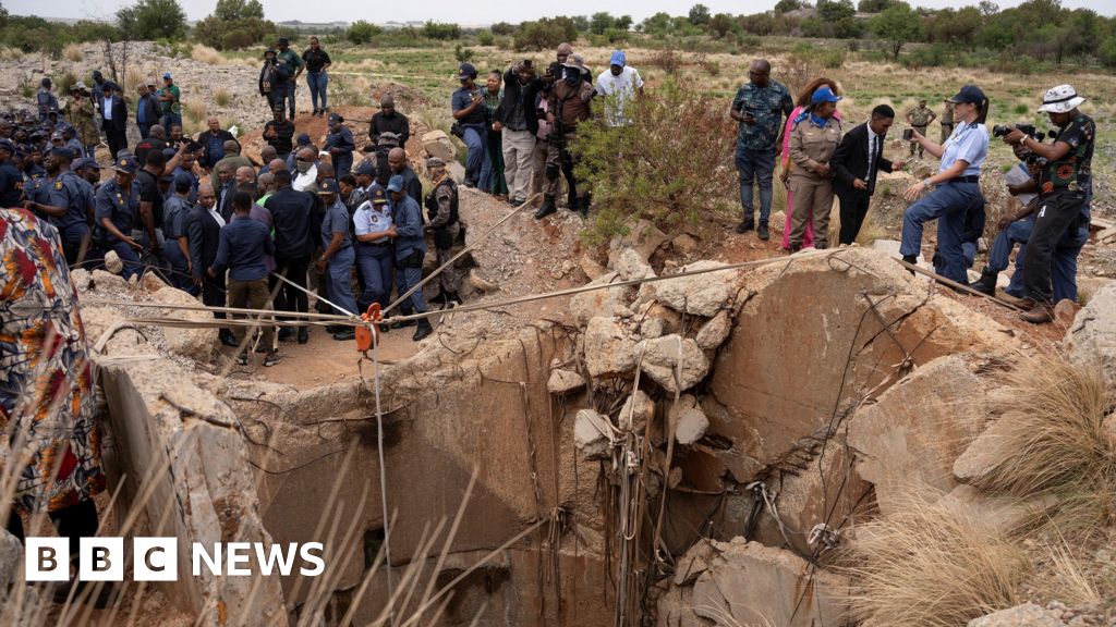 South Africa police blockade on illegal miners lifted