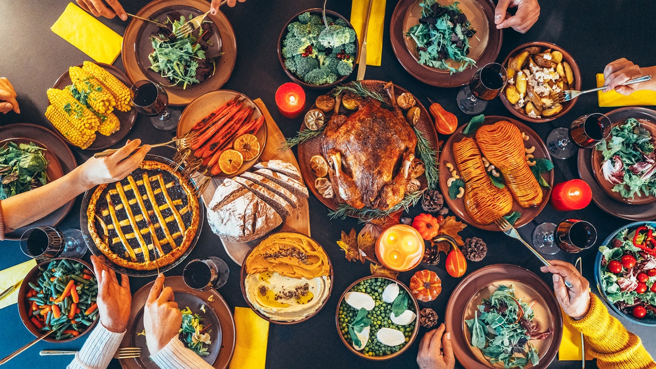 Thanksgiving dinner: Nutritionists say this is the best time to eat