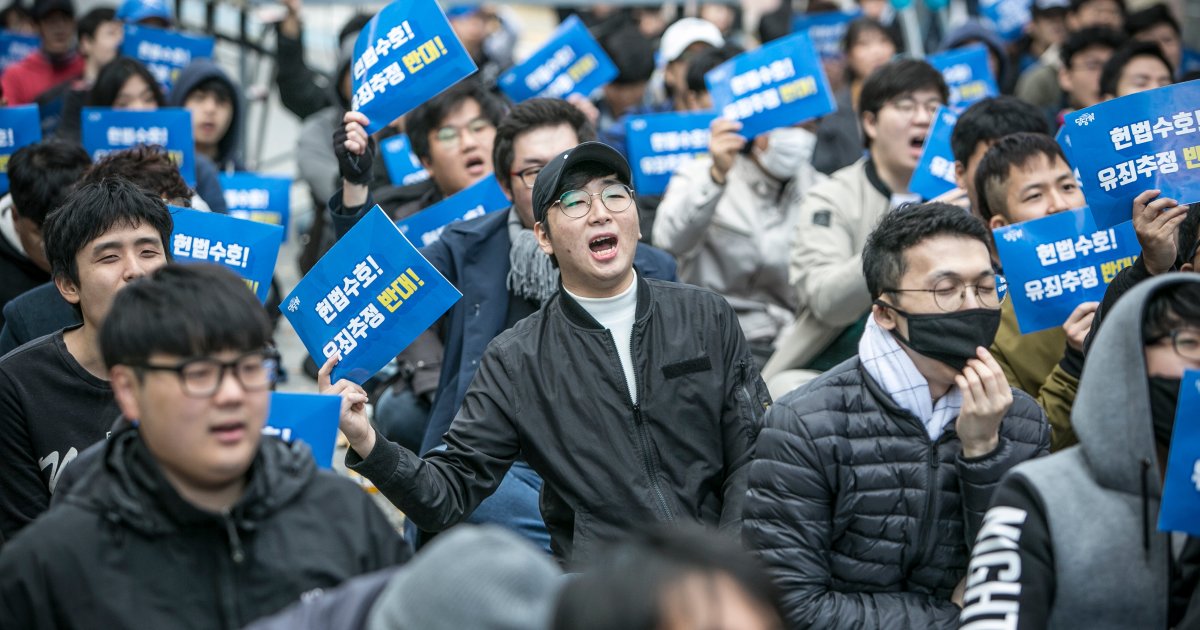 Across Asia, the ‘manosphere’ cheers the return of Donald Trump | Economy News