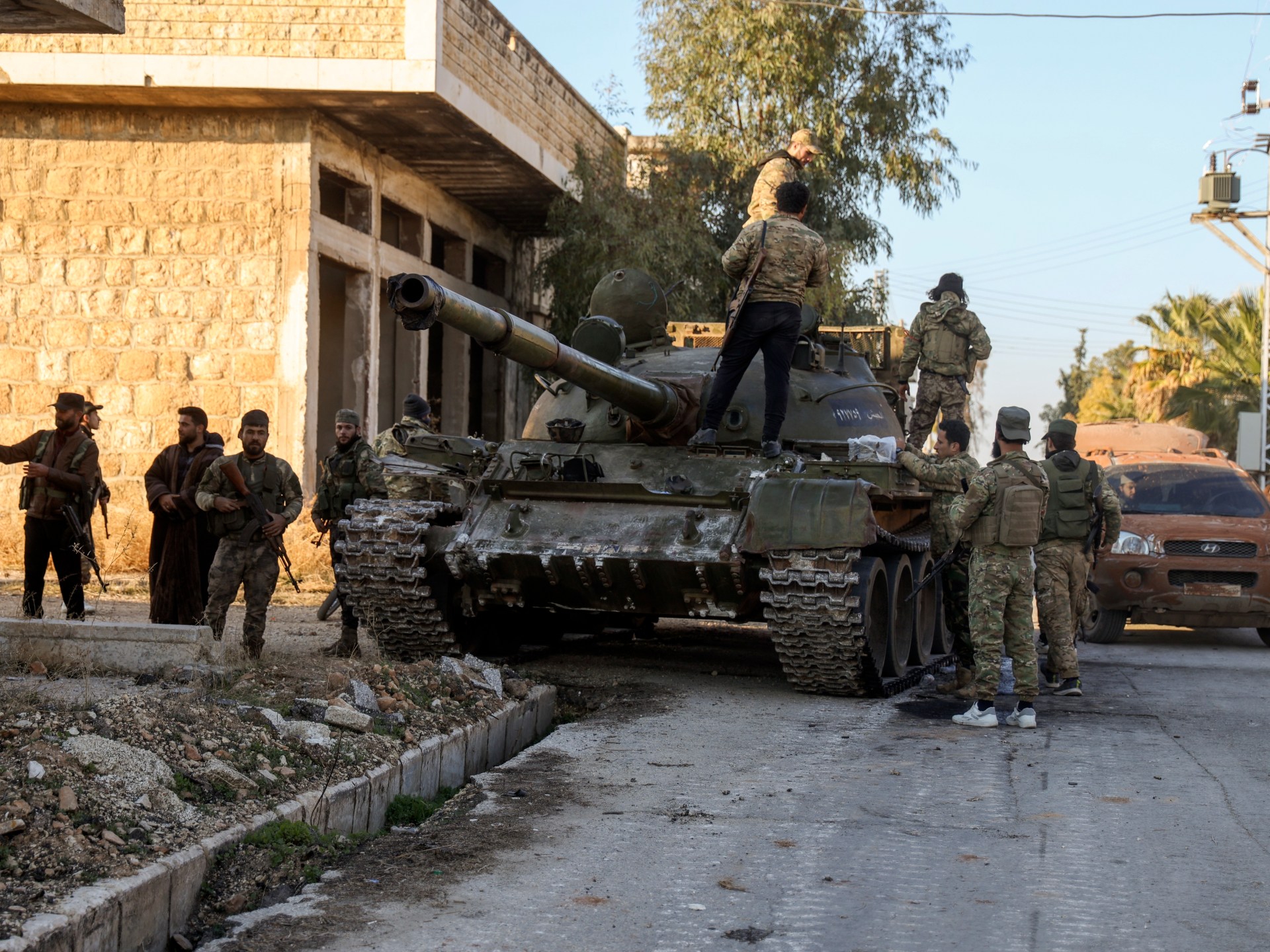 Syrian rebels push towards Hama as government forces launch counterattacks | Syria's War News