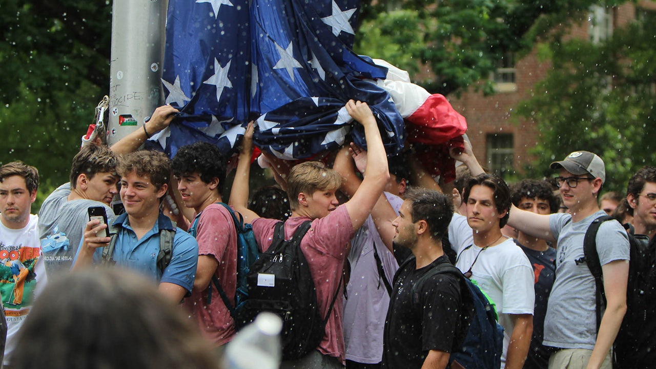 UNC fraternity brothers honored for defending the American flag against anti-Israel mod: 'Beacon of hope'