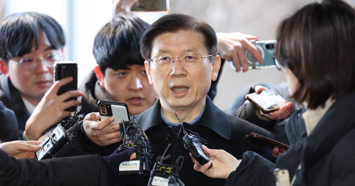 South Korea’s presidential security chief resigns after ‘bloodshed’ warning | Politics News